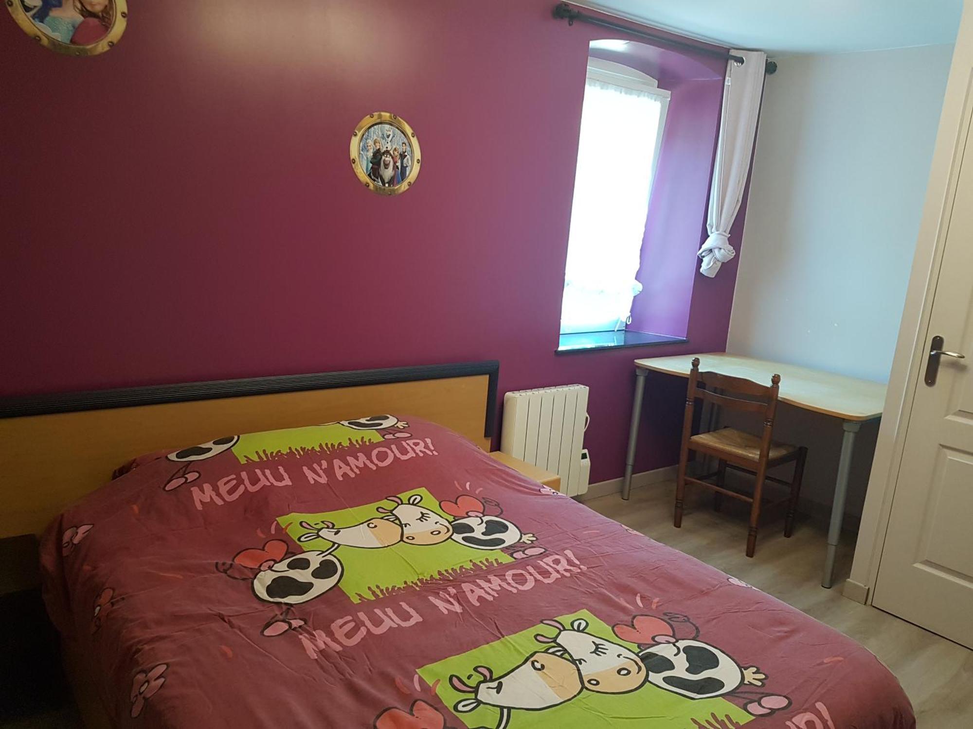 Chambre Rose A La Campagne Bachant Luaran gambar